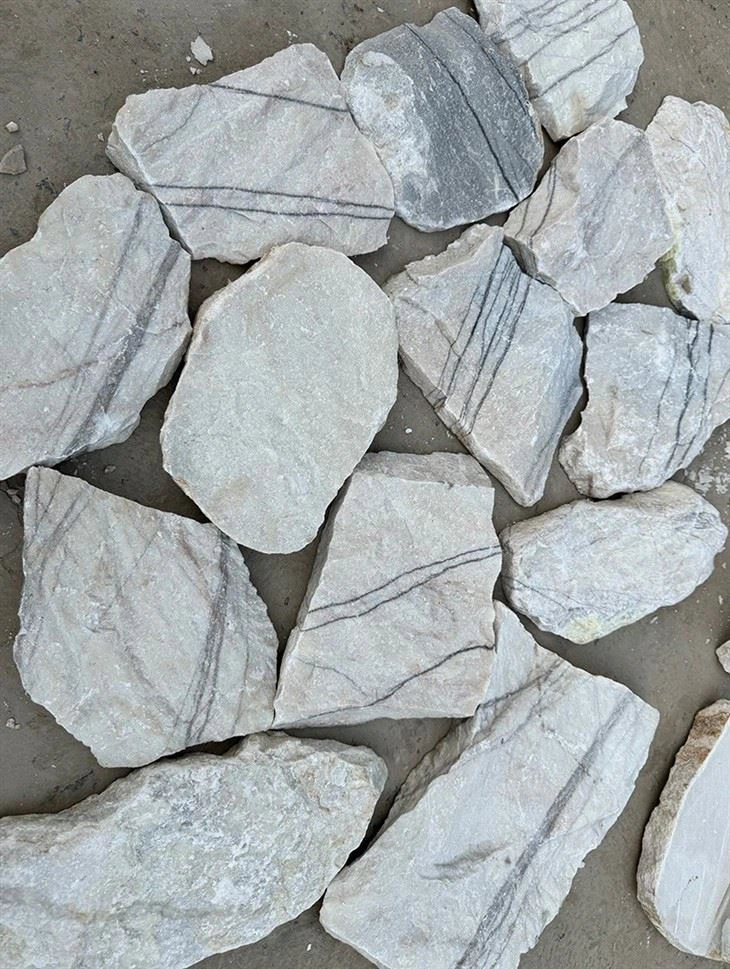 Natural Limestone Cladding Mosaic Grey Color With Black Veins JRSR-067